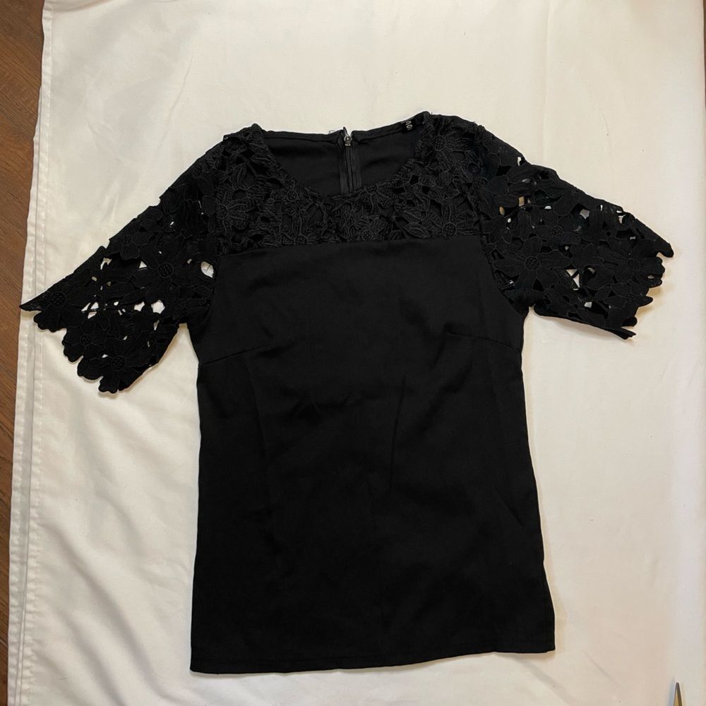 ZHOU size small black lace blouse